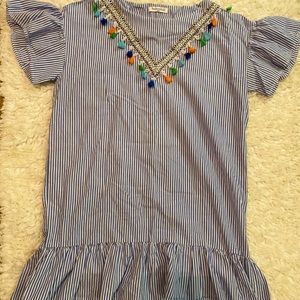 Cute little Island dress!! Great over swim suit or by itself.
